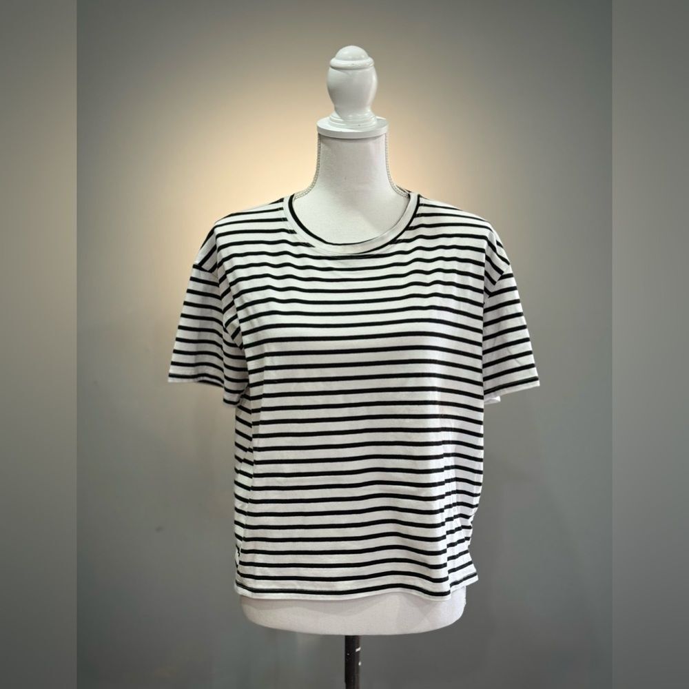 B/W Les Amis Striped Wide Fit Tee Size L EUC